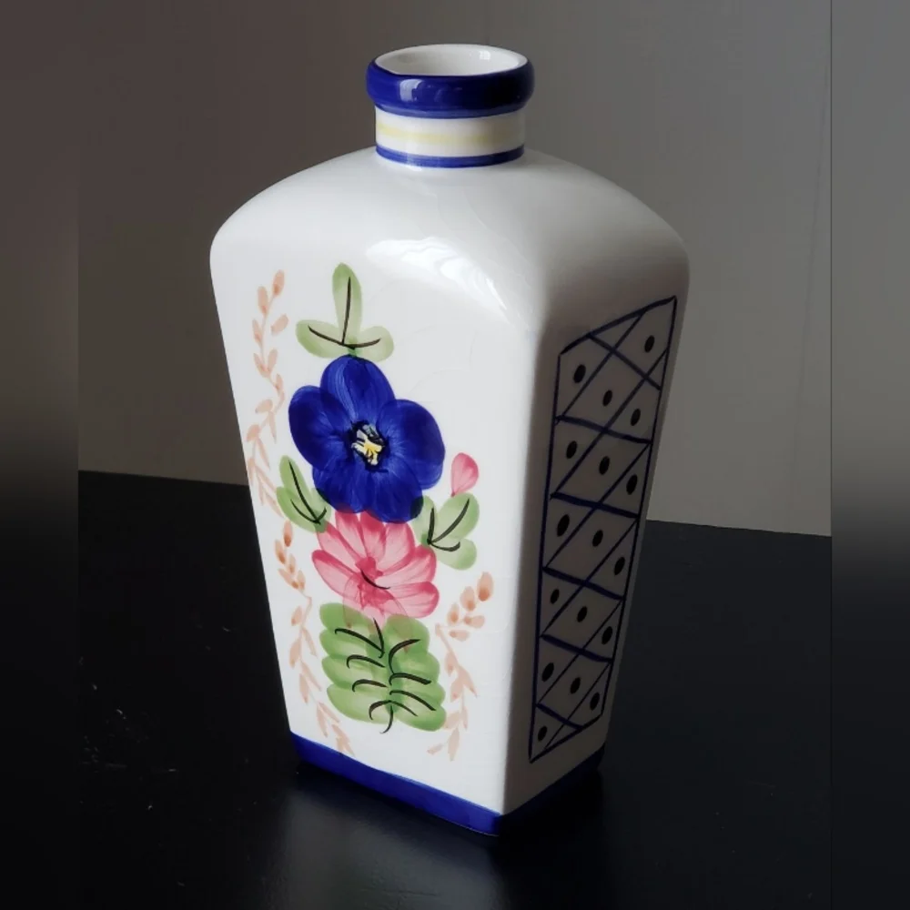 Vintage Cordon Bleu International Vase